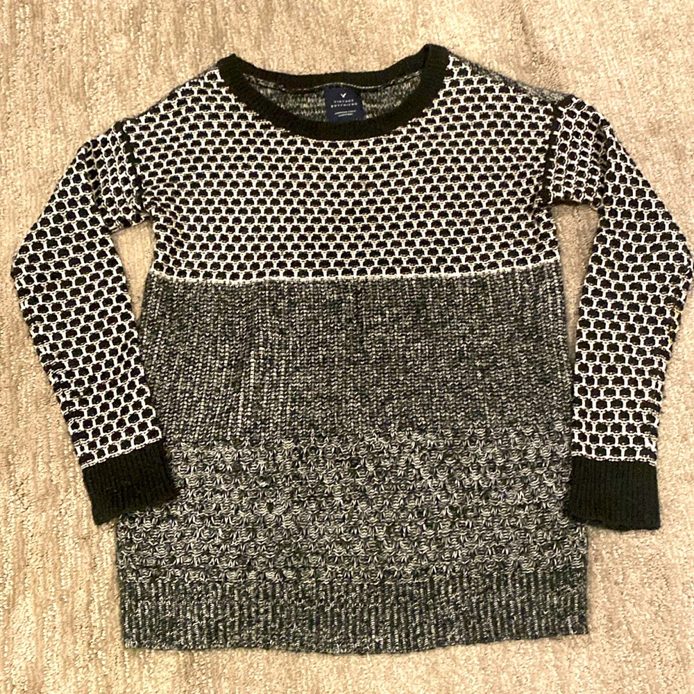 American Eagle Vintage Boyfriend Black and White Sweater XS